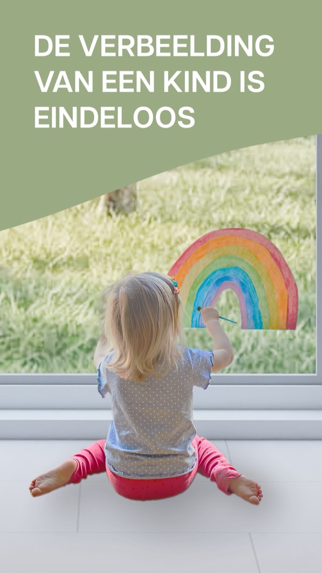 Storybeeld van een kind dat een regenboog op een raam tekent