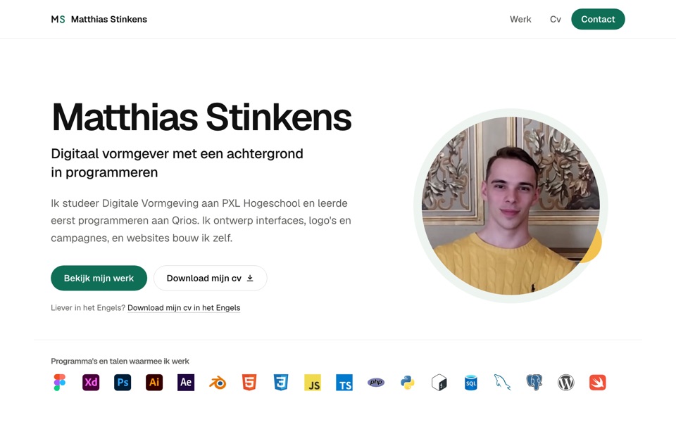 Homepage van deze cv site: wit ontwerp met de naam Matthias Stinkens, een rond portret en een rij logo's van programma's